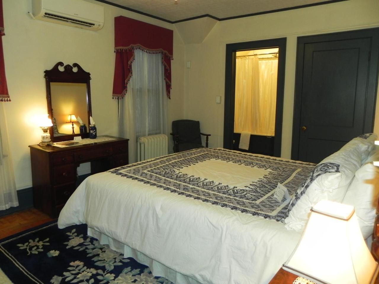 Vine Cottage Inn Хот-Спрингс Экстерьер фото