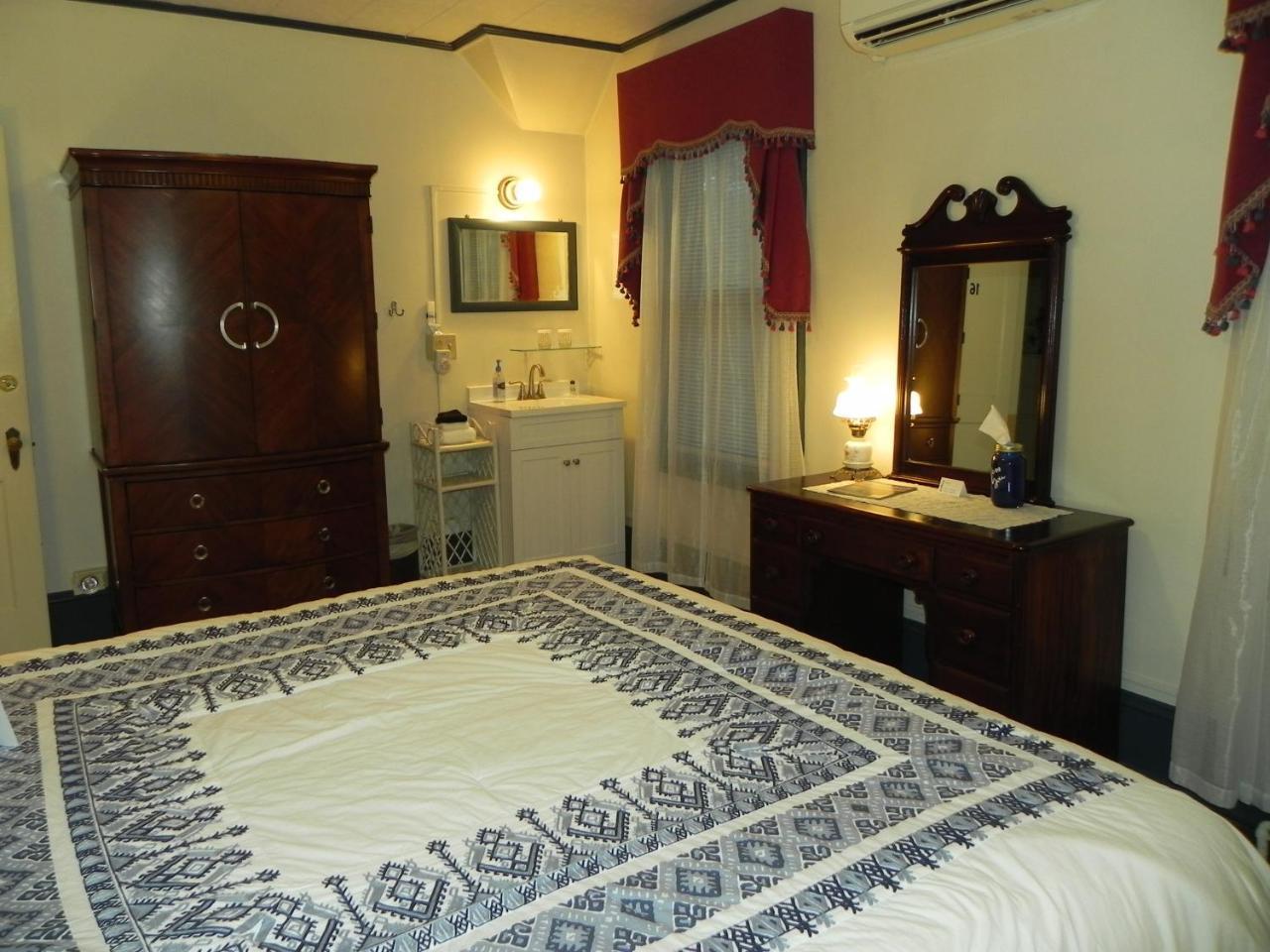 Vine Cottage Inn Хот-Спрингс Экстерьер фото