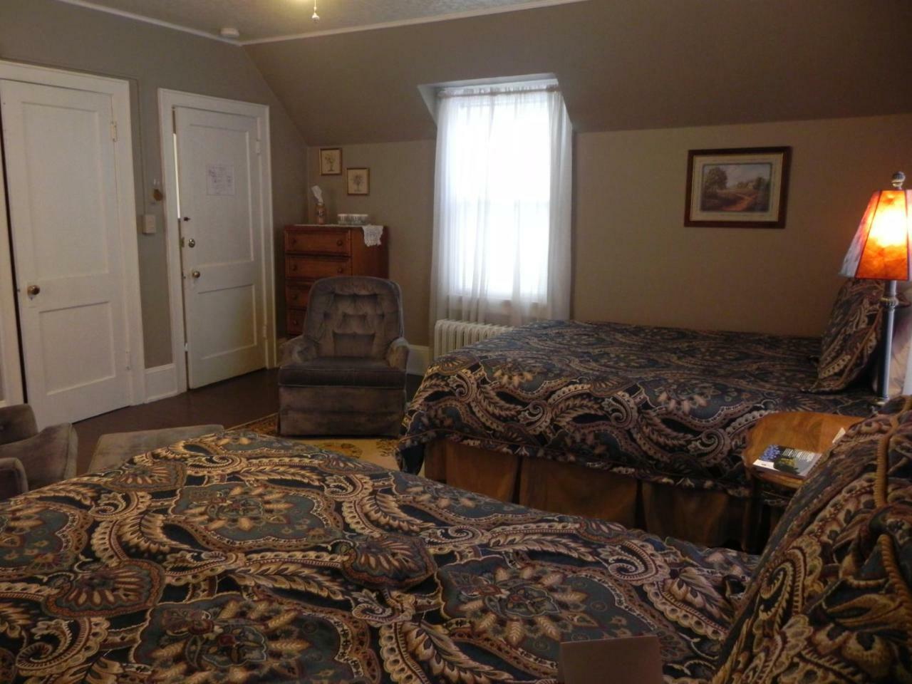 Vine Cottage Inn Хот-Спрингс Экстерьер фото